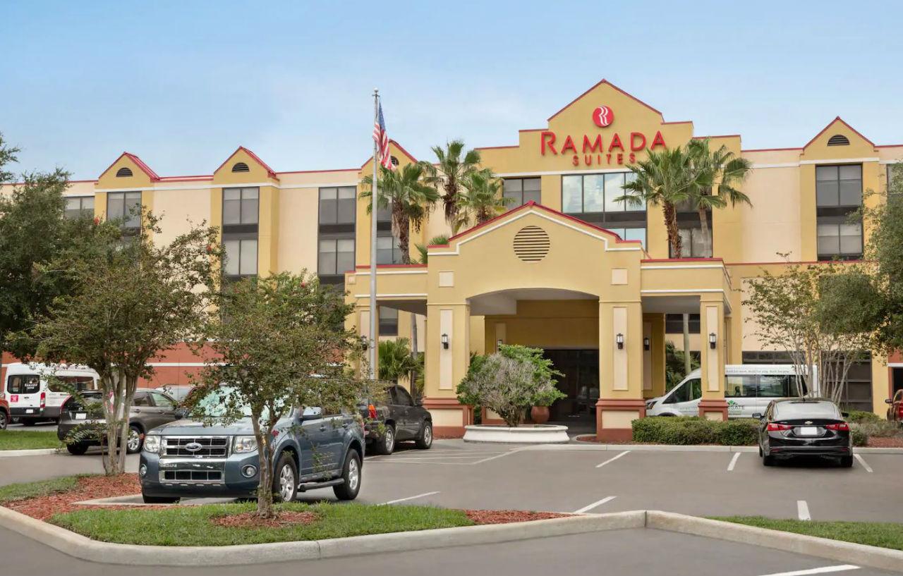 Ramada By Wyndham Suites Orlando Airport- Free Airport Shuttle Kültér fotó