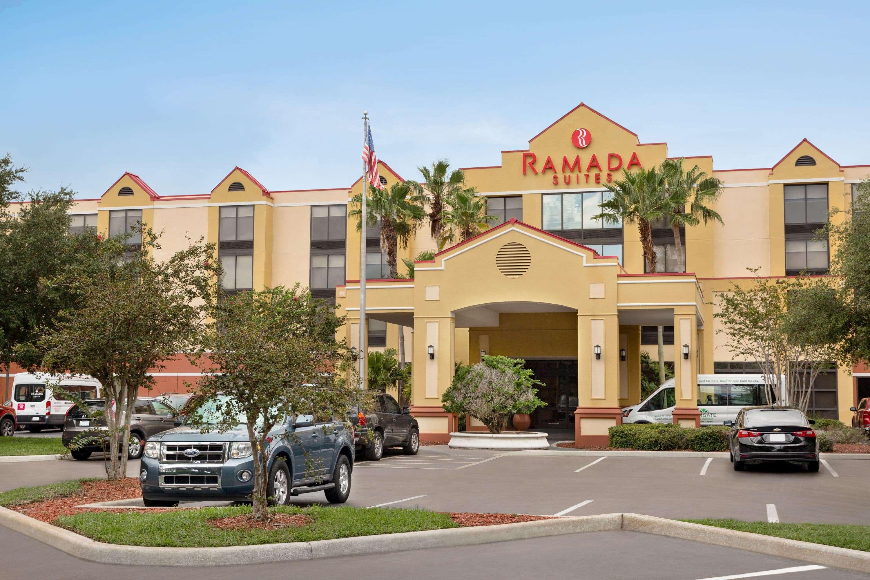 Ramada By Wyndham Suites Orlando Airport- Free Airport Shuttle Kültér fotó