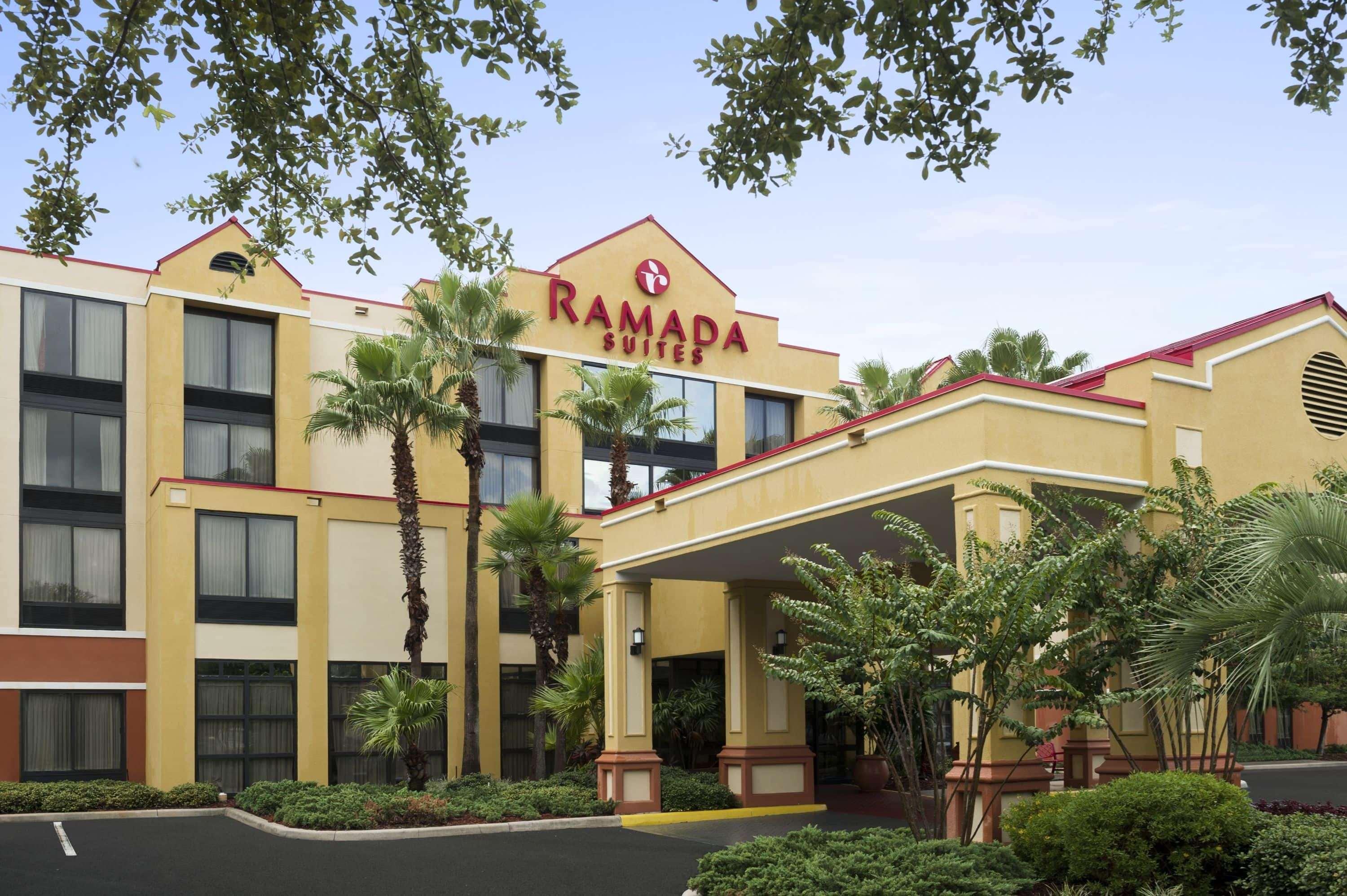 Ramada By Wyndham Suites Orlando Airport- Free Airport Shuttle Kültér fotó